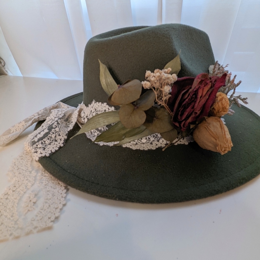 Dried Floral & lace Wide Brim Hat